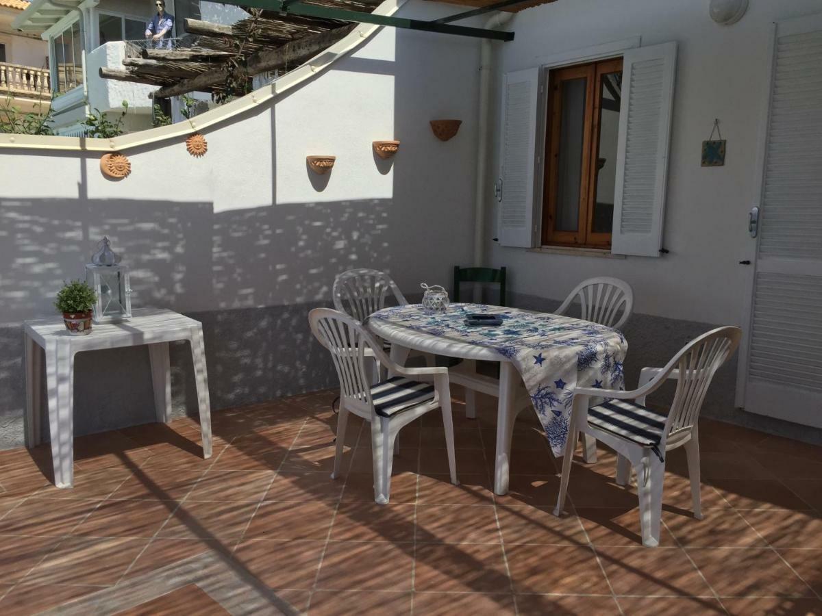 La Marinette Appartement Tropea Buitenkant foto