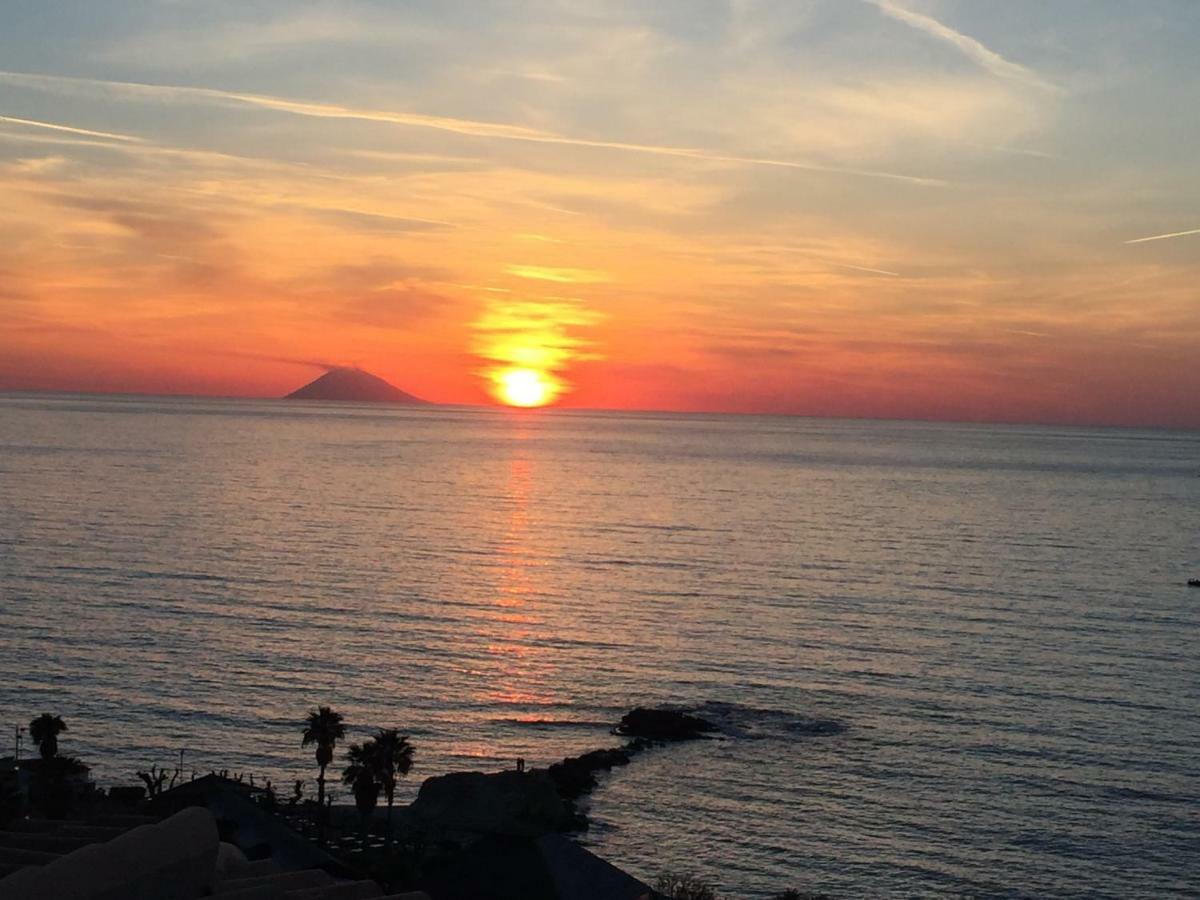 La Marinette Appartement Tropea Buitenkant foto